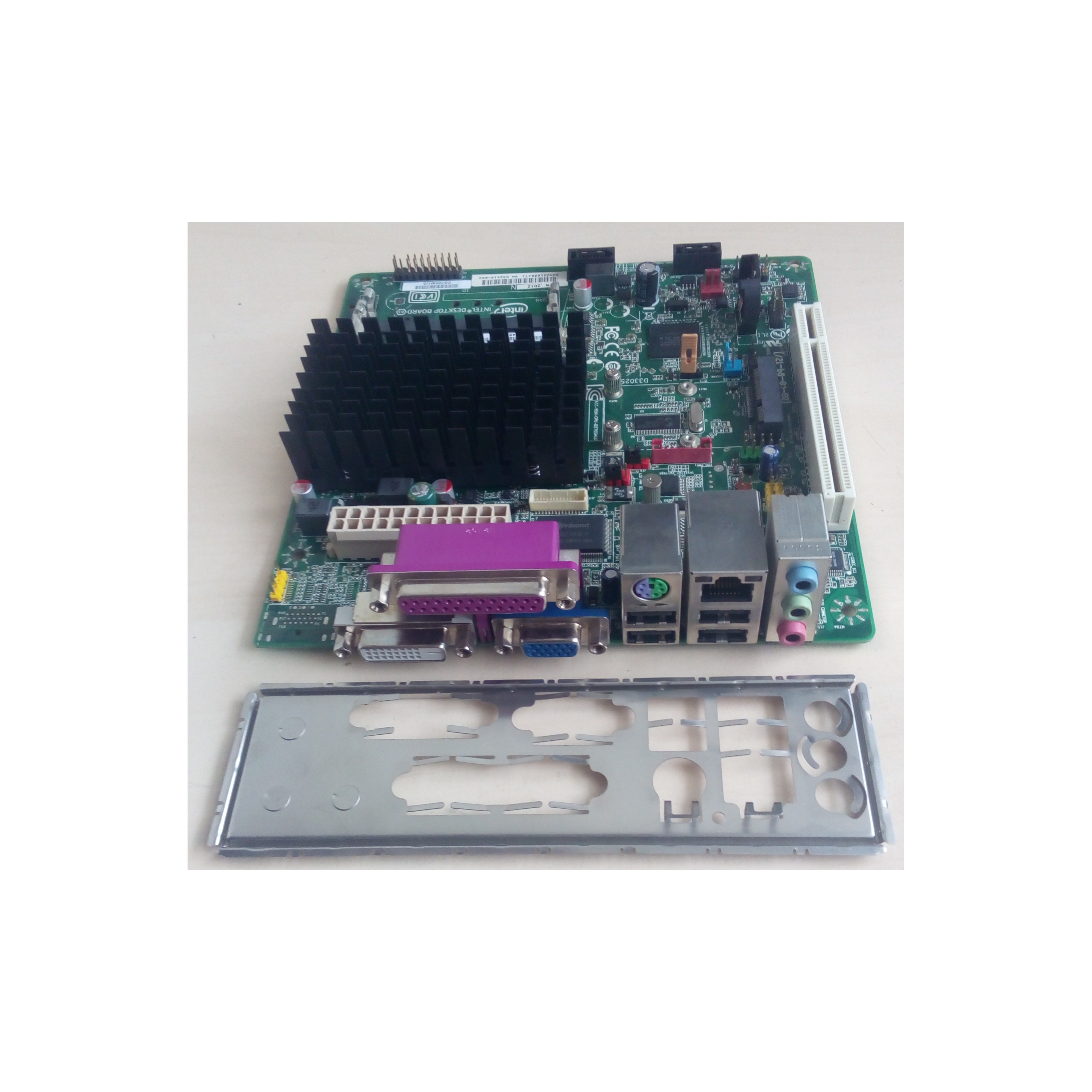 Mini-ITX deska Intel D2700MUD + procesor Atom D2700